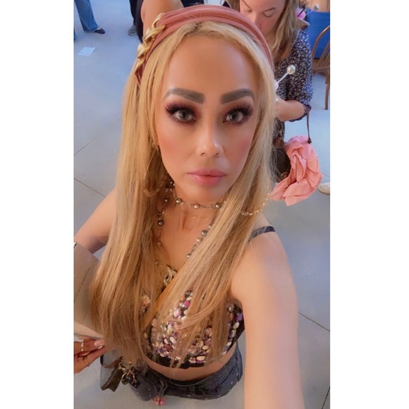 ❤️BELLA is LIVE ❤️ LIKE to be Notified When I Go LIVE - Picture 7 of 16